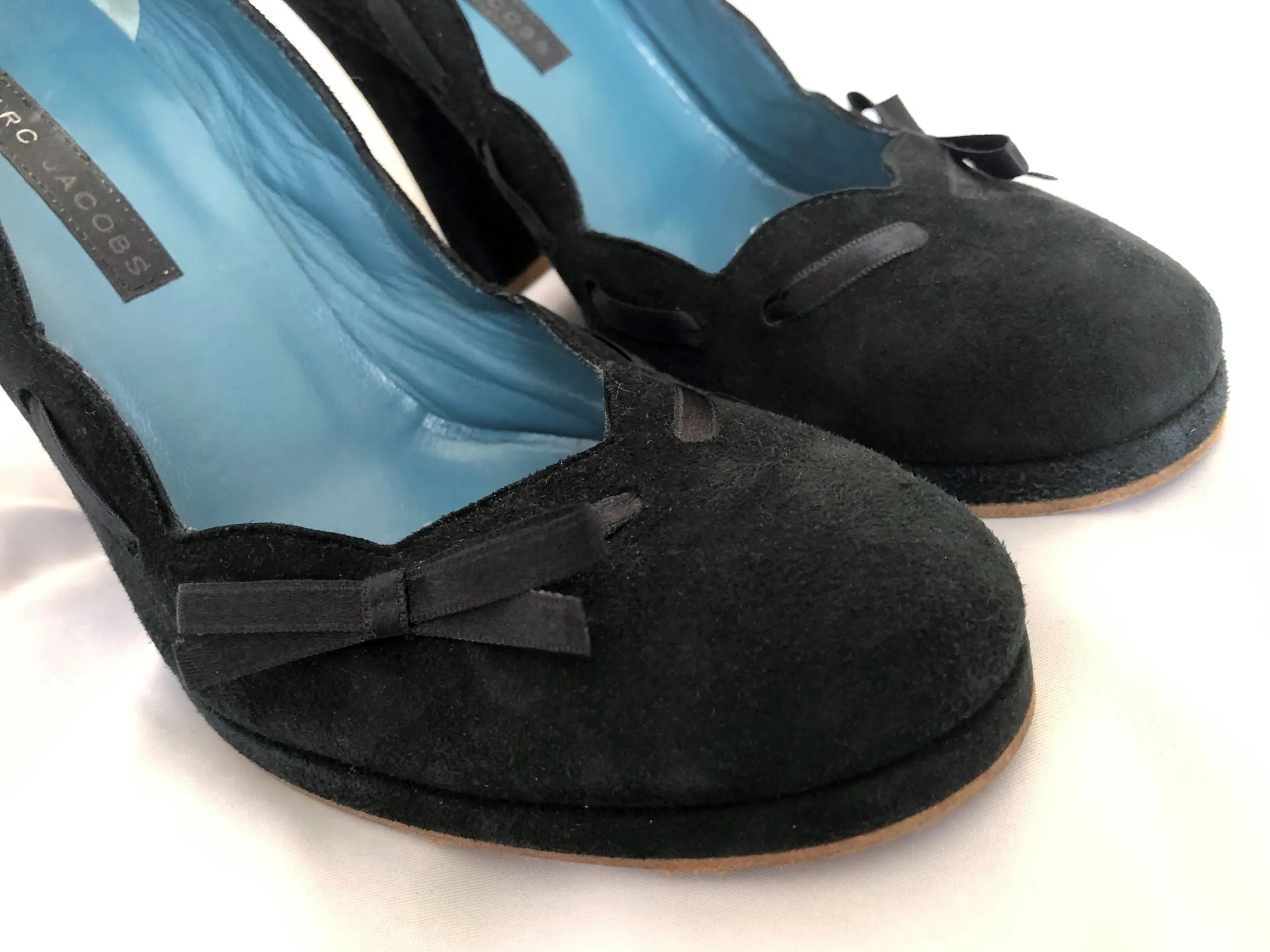 Marc Jacobs Size 7.5 Navy Suede Ribbon Pumps