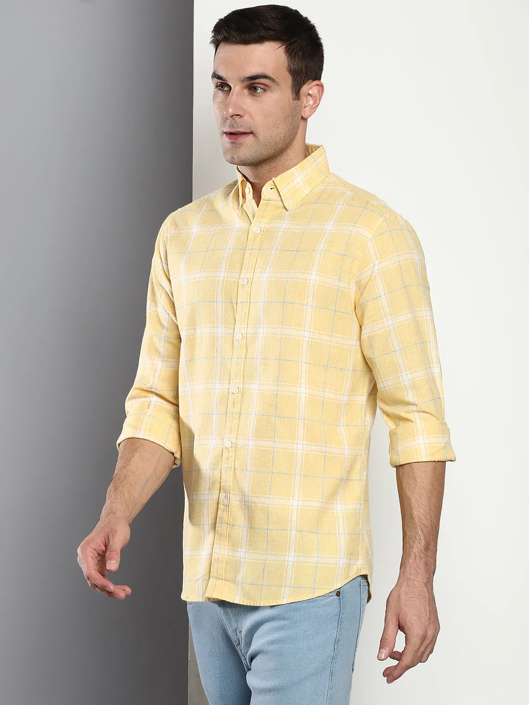 Men's Checkered Slim Fit Cotton Linen Casual Shirt With Button-Down Collar & Full Sleeves