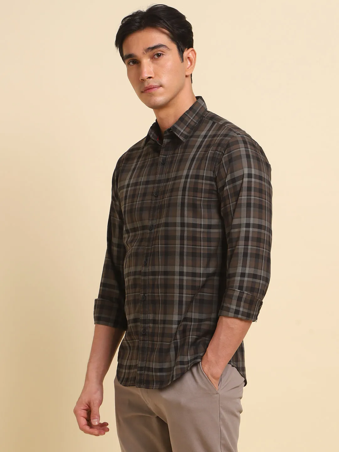 Men's Slim Fit Brown Checkered Spread Collar & Full Sleeves Casual Shirt