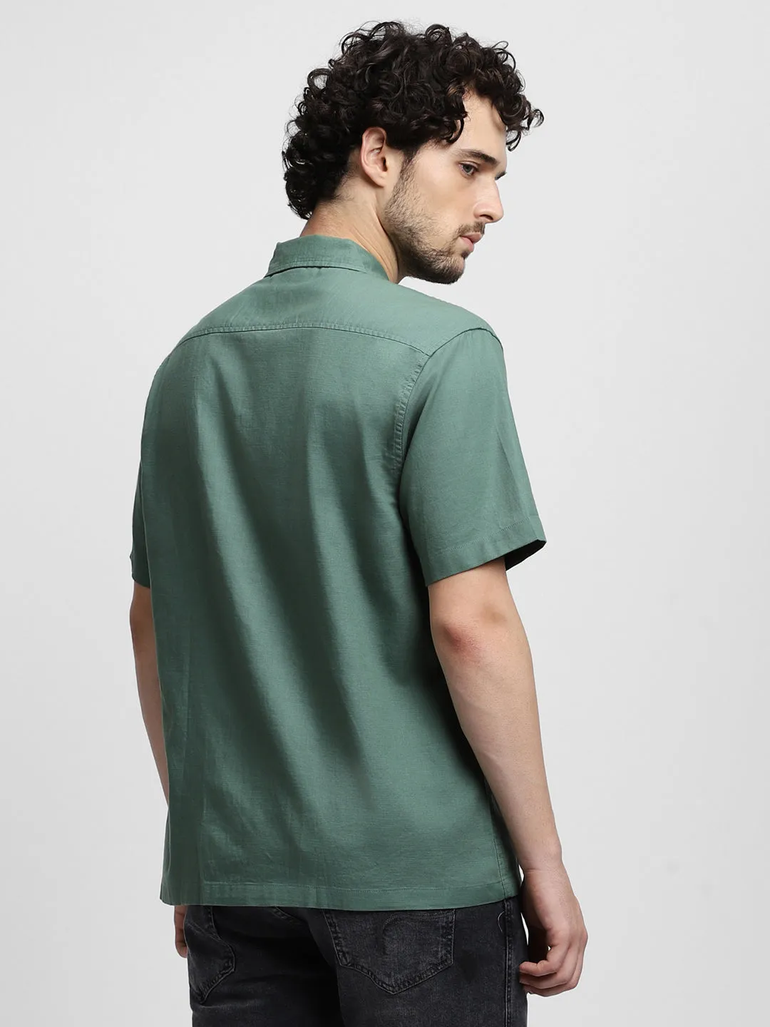 Men's Spread Collar Regular Fit Solid Pink Shirt