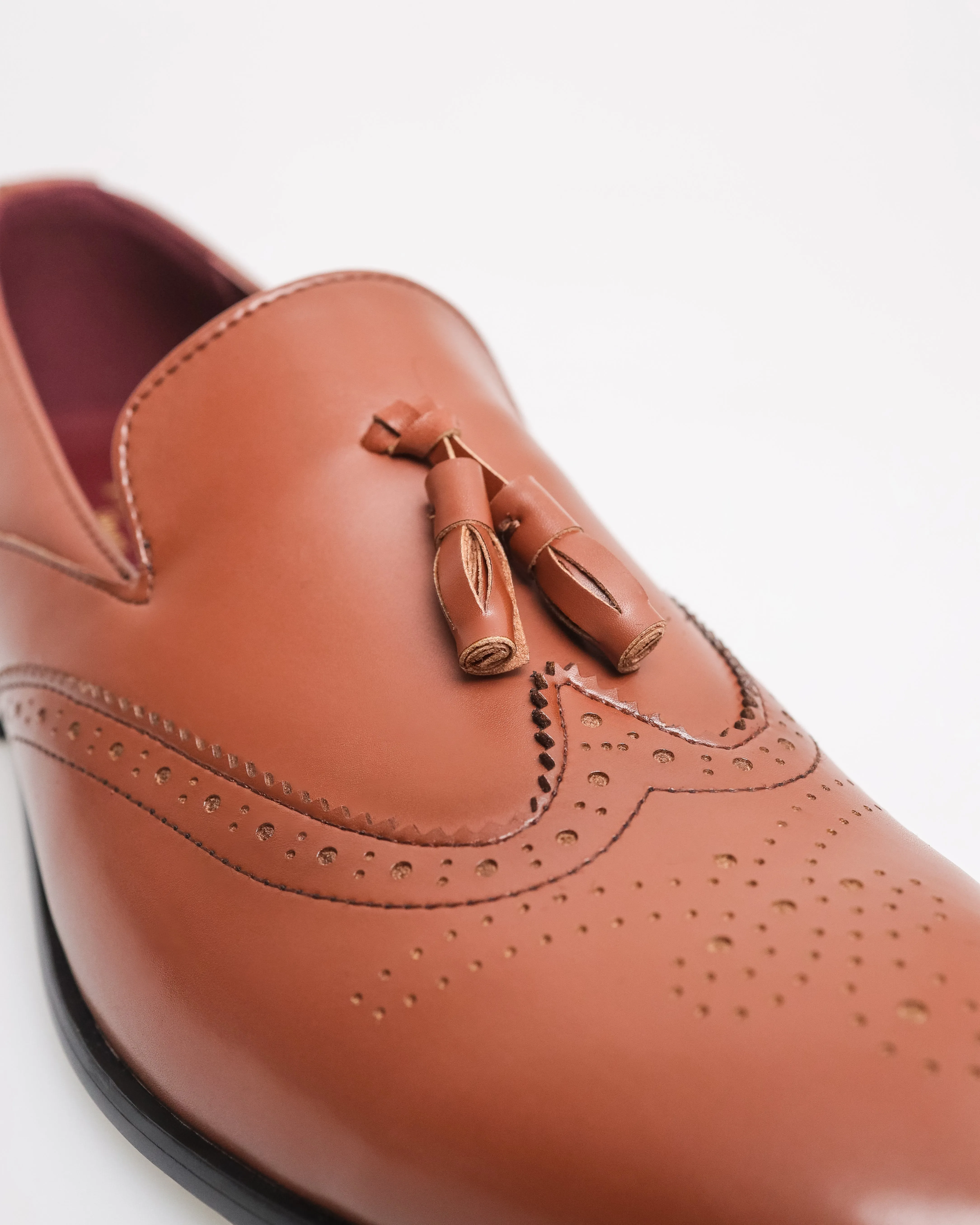 Tomaz HF100 Men's Wingtip Tassel Loafer
